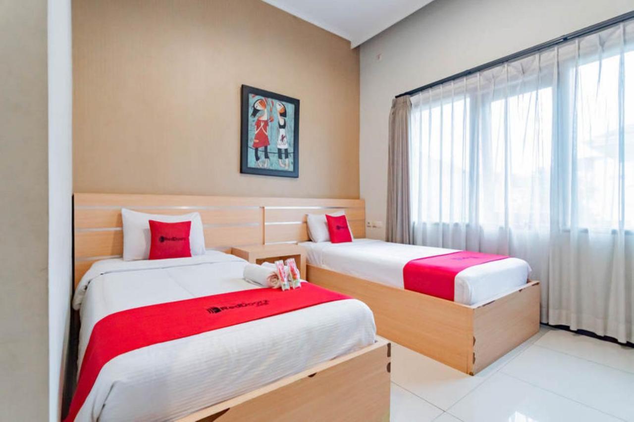Reddoorz Near Lembang Park & Zoo 2 Hotel Exterior photo