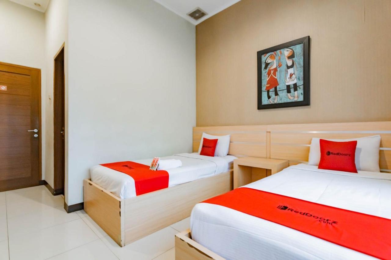 Reddoorz Near Lembang Park & Zoo 2 Hotel Exterior photo